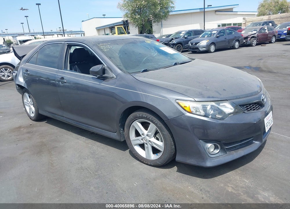 2014 TOYOTA CAMRY SE VIN: 4T1BF1FK3EU320415