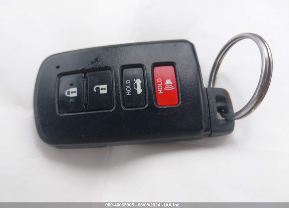 2018 TOYOTA COROLLA SE VIN: 2T1BURHE9JC050906