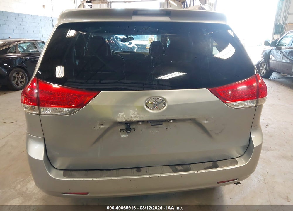 2013 TOYOTA SIENNA LE V6 8 PASSENGER VIN: 5TDKK3DC5DS399354