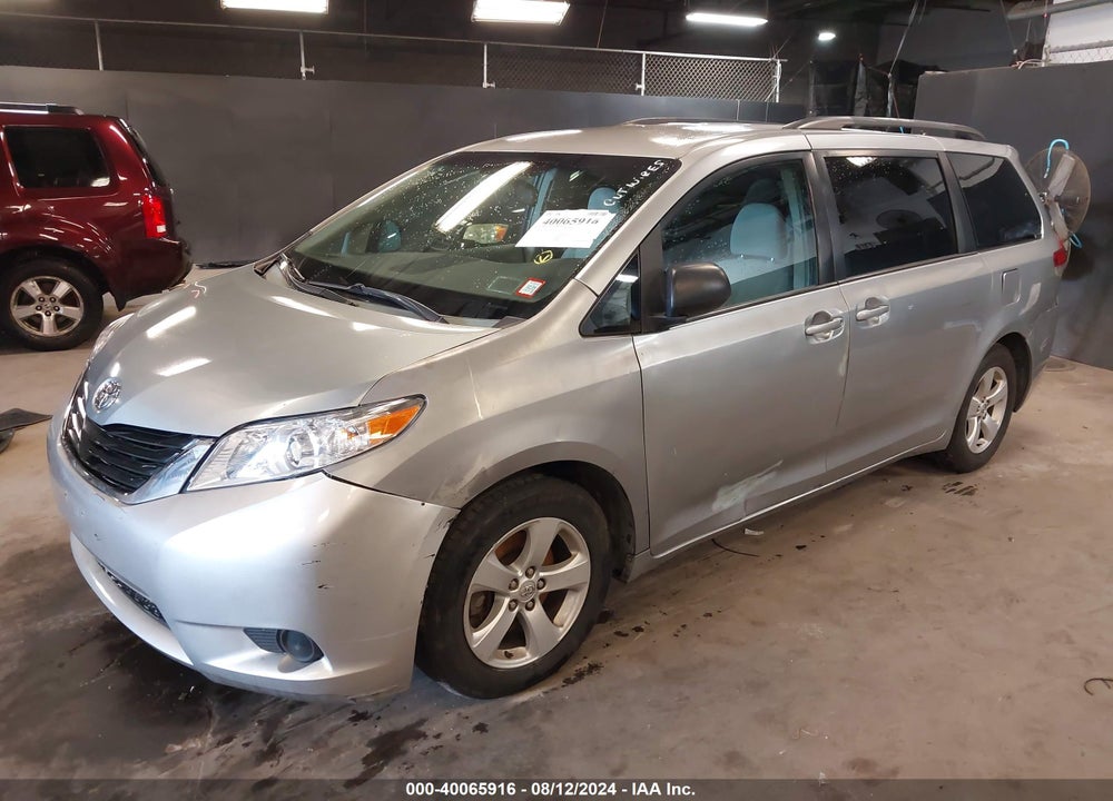 2013 TOYOTA SIENNA LE V6 8 PASSENGER VIN: 5TDKK3DC5DS399354