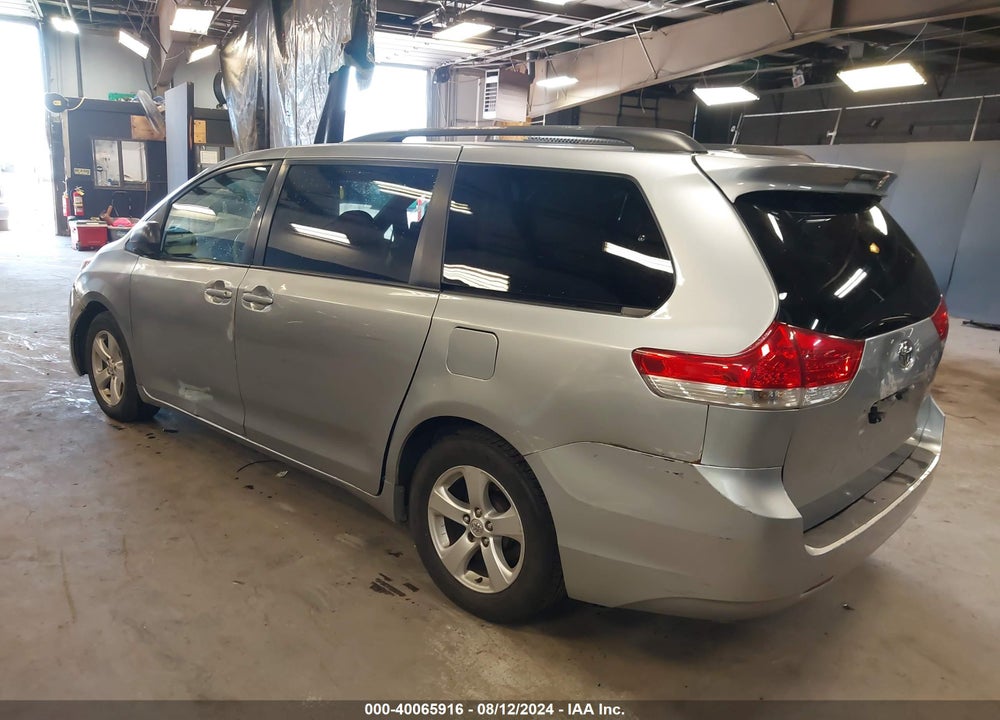 2013 TOYOTA SIENNA LE V6 8 PASSENGER VIN: 5TDKK3DC5DS399354