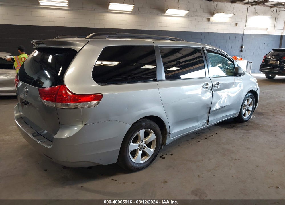 2013 TOYOTA SIENNA LE V6 8 PASSENGER VIN: 5TDKK3DC5DS399354