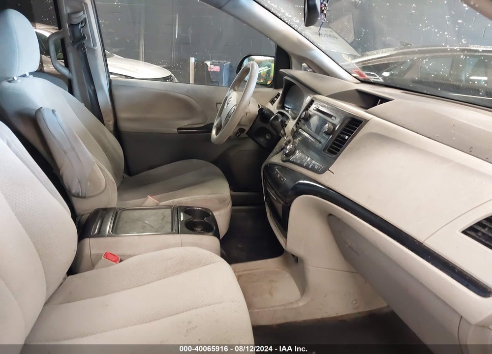 2013 TOYOTA SIENNA LE V6 8 PASSENGER VIN: 5TDKK3DC5DS399354