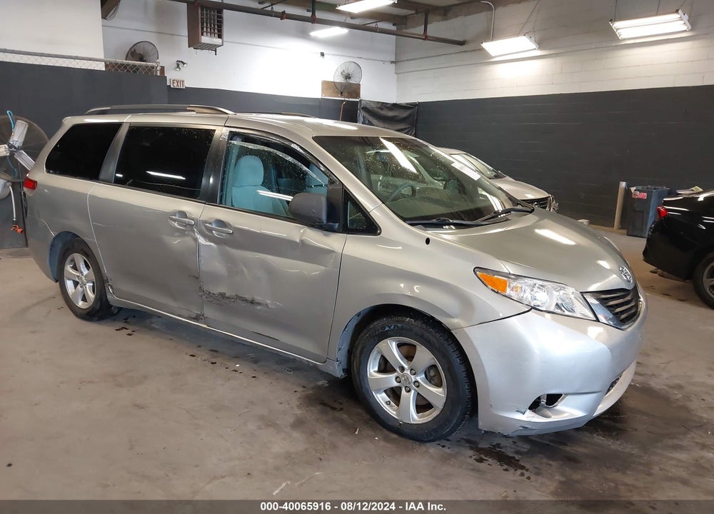 2013 TOYOTA SIENNA LE V6 8 PASSENGER VIN: 5TDKK3DC5DS399354