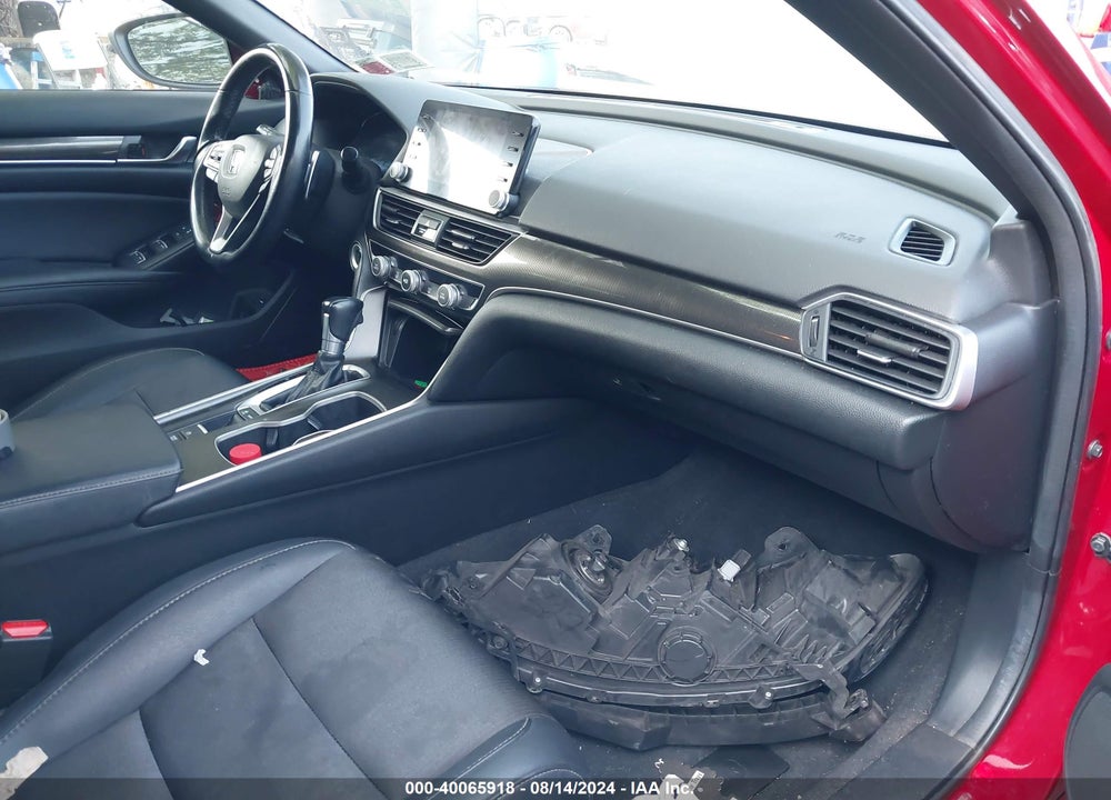 2019 HONDA ACCORD VIN: 1HGCV1F34KA152030