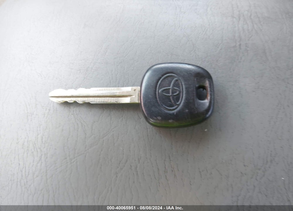 2005 TOYOTA TACOMA BASE V6 VIN: 5TEUU42N45Z112717
