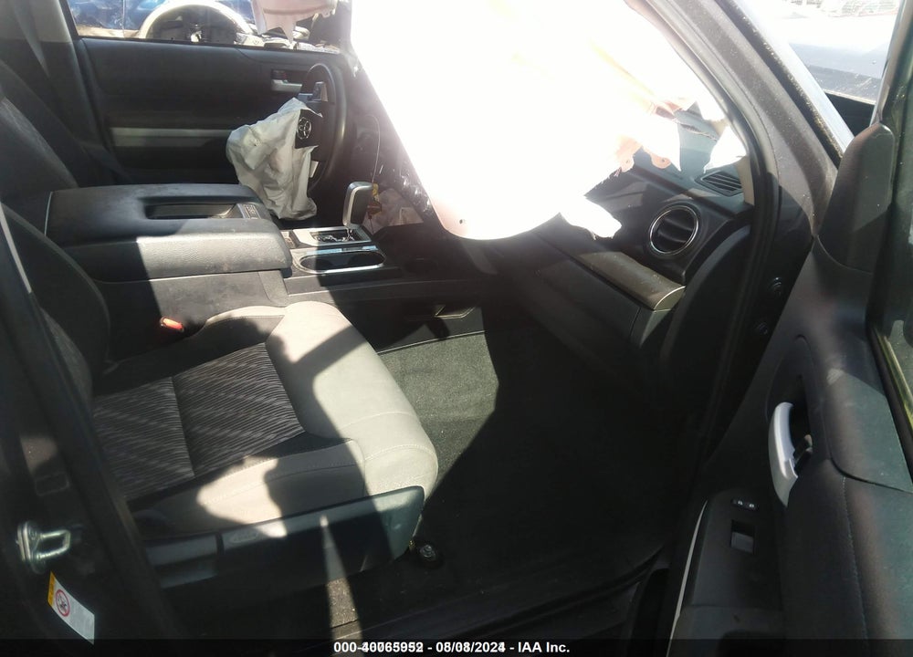 2018 TOYOTA TUNDRA SR5 5.7L V8 VIN: 5TFDY5F14JX696474
