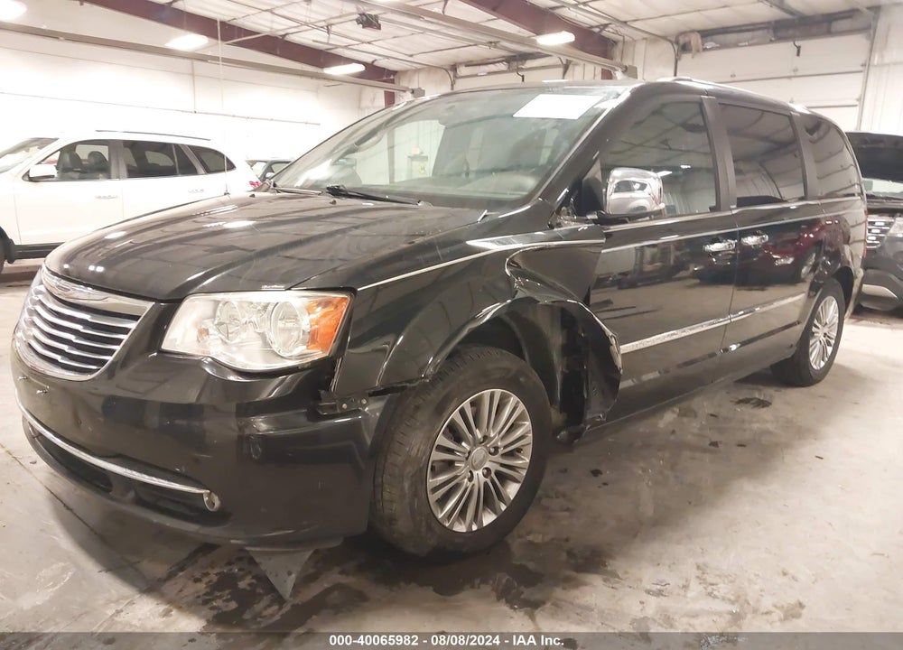 2013 CHRYSLER TOWN & COUNTRY VIN: 2C4RC1CG5DR758148
