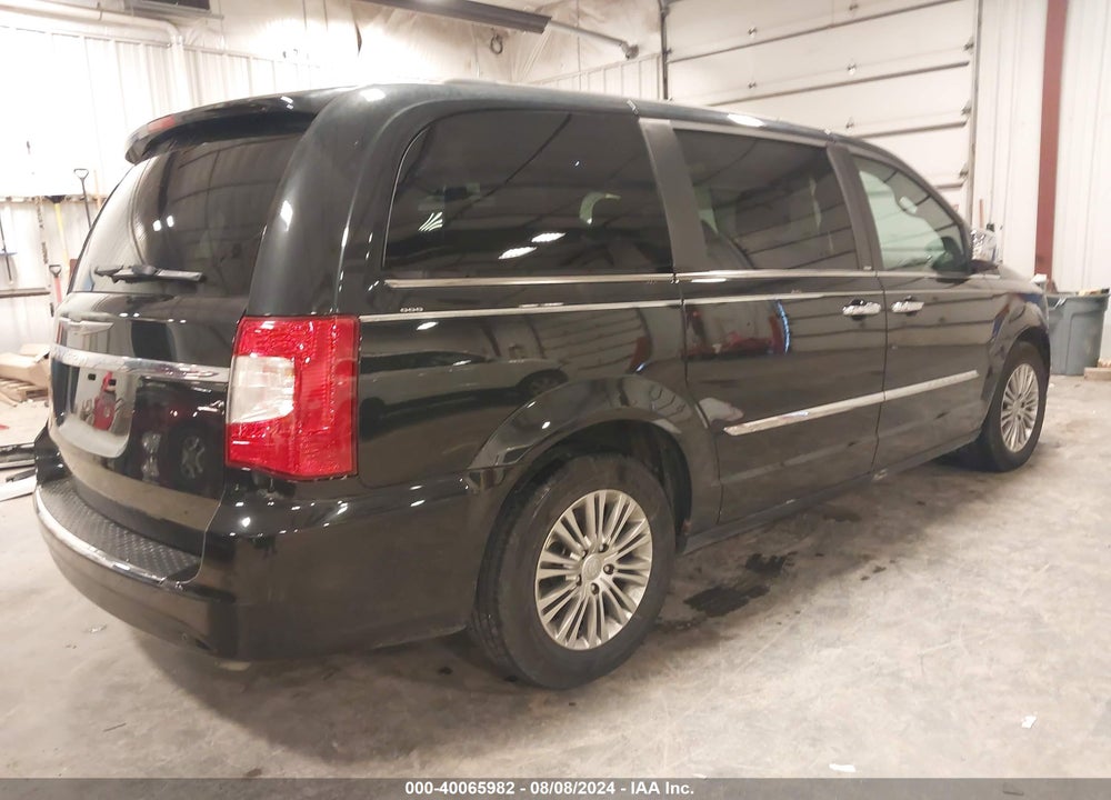 2013 CHRYSLER TOWN & COUNTRY VIN: 2C4RC1CG5DR758148