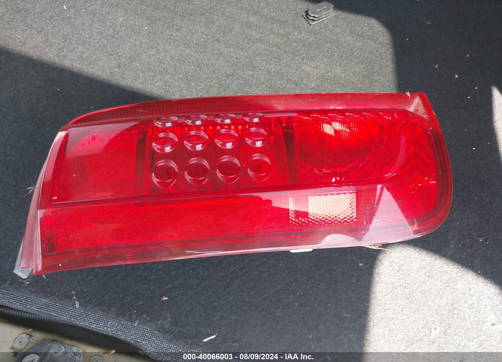2008 SCION XB VIN: JTLKE50E381058178