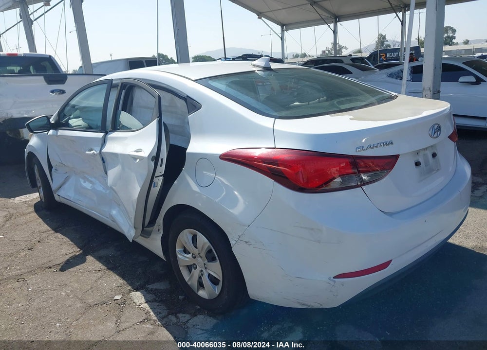 2016 HYUNDAI ELANTRA SE VIN: 5NPDH4AE1GH750130