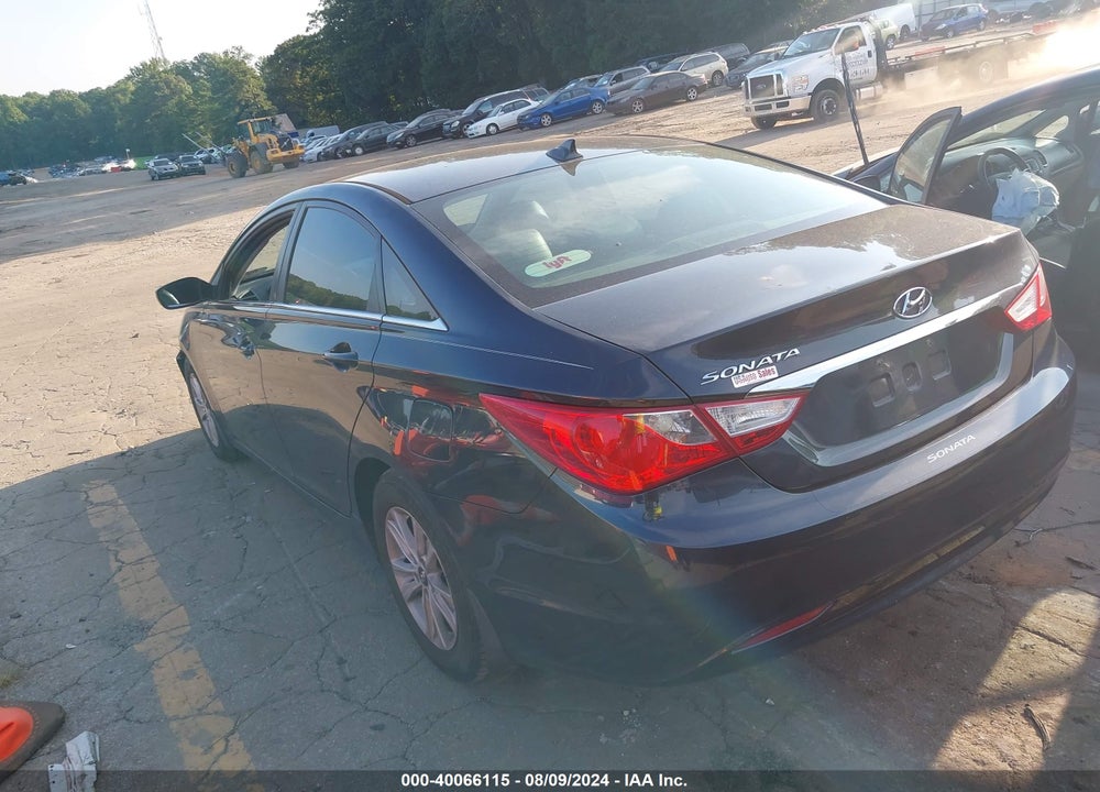 2013 HYUNDAI SONATA GLS VIN: 5NPEB4AC7DH672713