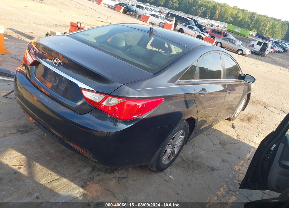 2013 HYUNDAI SONATA GLS VIN: 5NPEB4AC7DH672713