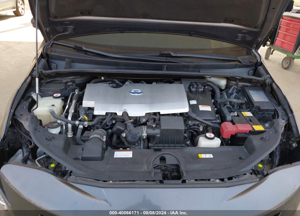 2018 TOYOTA PRIUS VIN: JTDKBRFU4J3590124