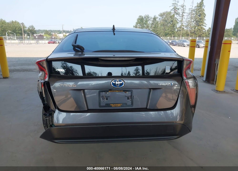 2018 TOYOTA PRIUS VIN: JTDKBRFU4J3590124