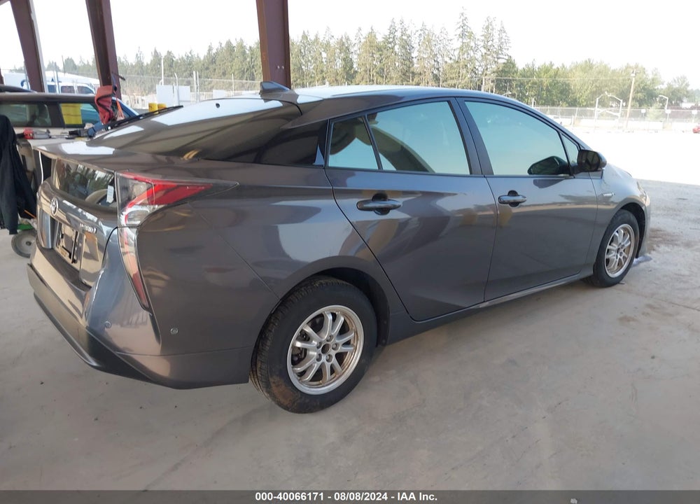 2018 TOYOTA PRIUS VIN: JTDKBRFU4J3590124