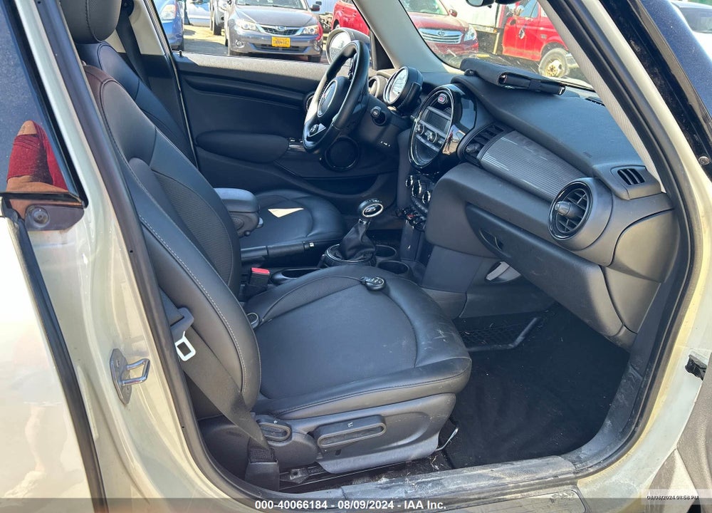 2016 MINI HARDTOP COOPER VIN: WMWXU1C58G2D09522