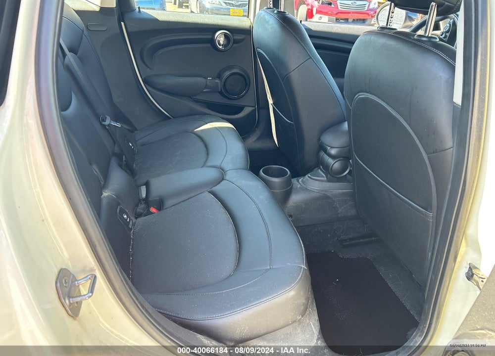 2016 MINI HARDTOP COOPER VIN: WMWXU1C58G2D09522