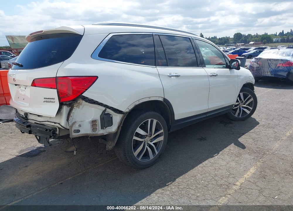 2017 HONDA PILOT TOURING VIN: 5FNYF6H97HB095841