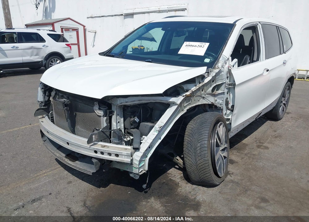 2017 HONDA PILOT TOURING VIN: 5FNYF6H97HB095841