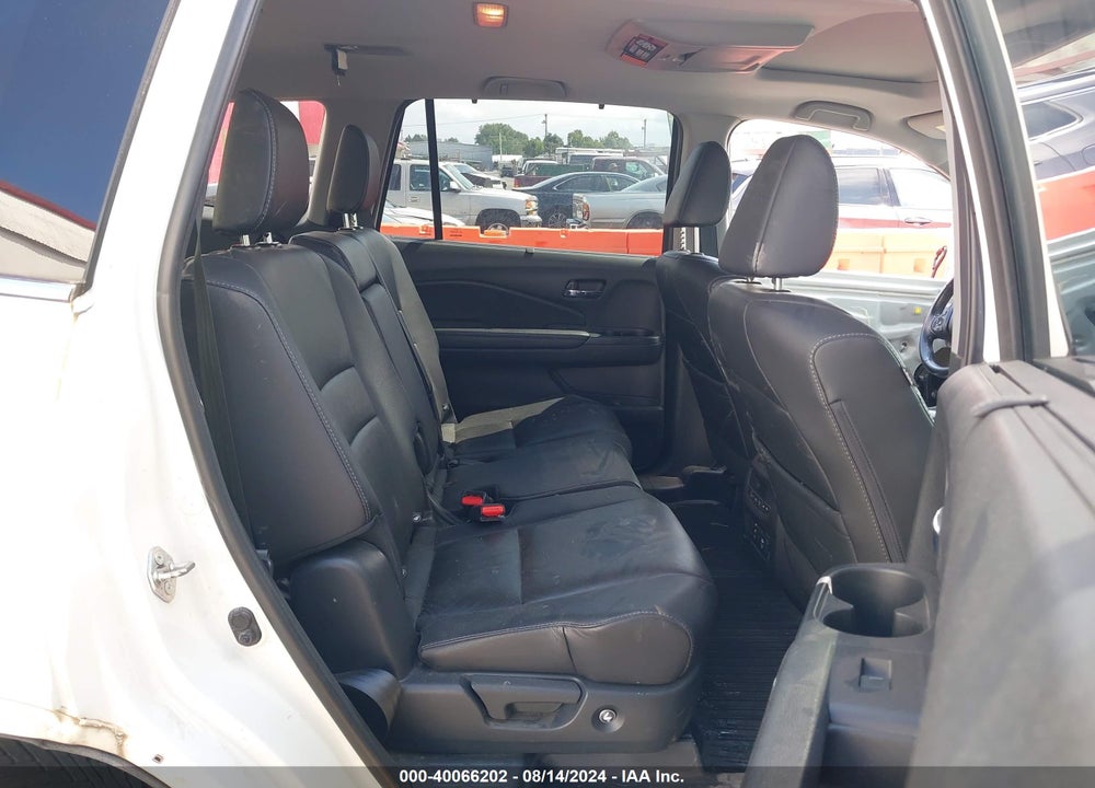 2017 HONDA PILOT TOURING VIN: 5FNYF6H97HB095841