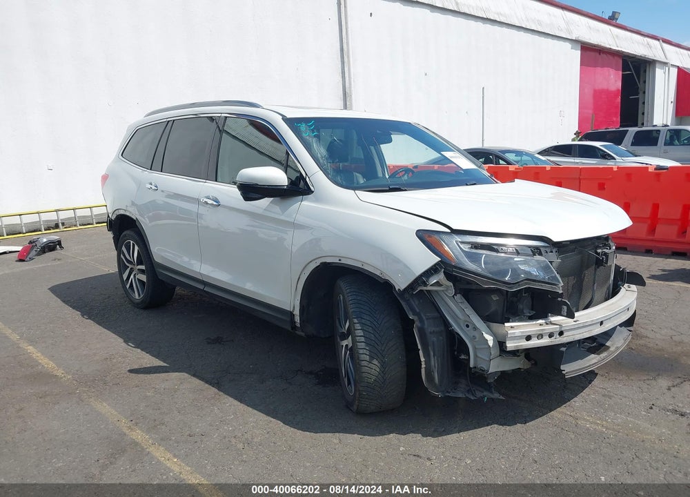 2017 HONDA PILOT TOURING VIN: 5FNYF6H97HB095841