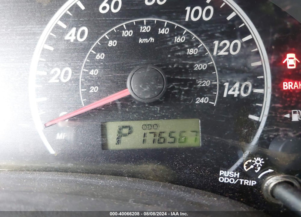 2010 TOYOTA COROLLA LE VIN: 1NXBU4EEXAZ294327
