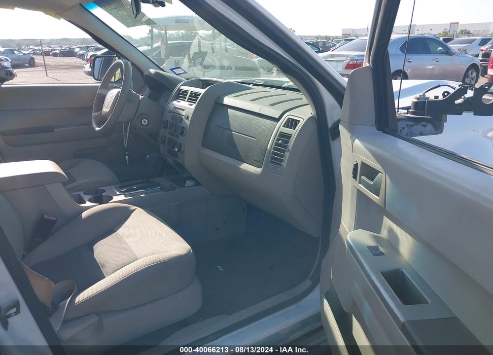 2008 FORD ESCAPE XLT VIN: 1FMCU03198KC97884