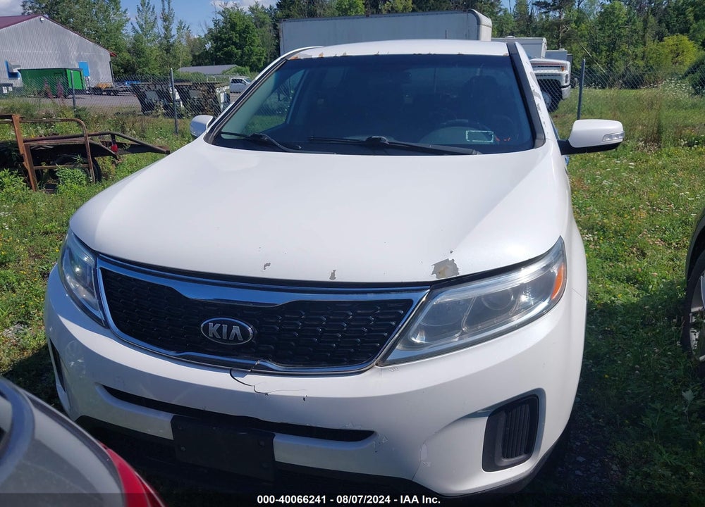 2015 KIA SORENTO VIN: 5XYKTCA61FG643139