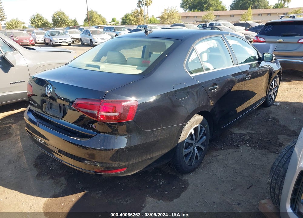 2017 VOLKSWAGEN JETTA 1.4T SE VIN: 3VWDB7AJ8HM323620