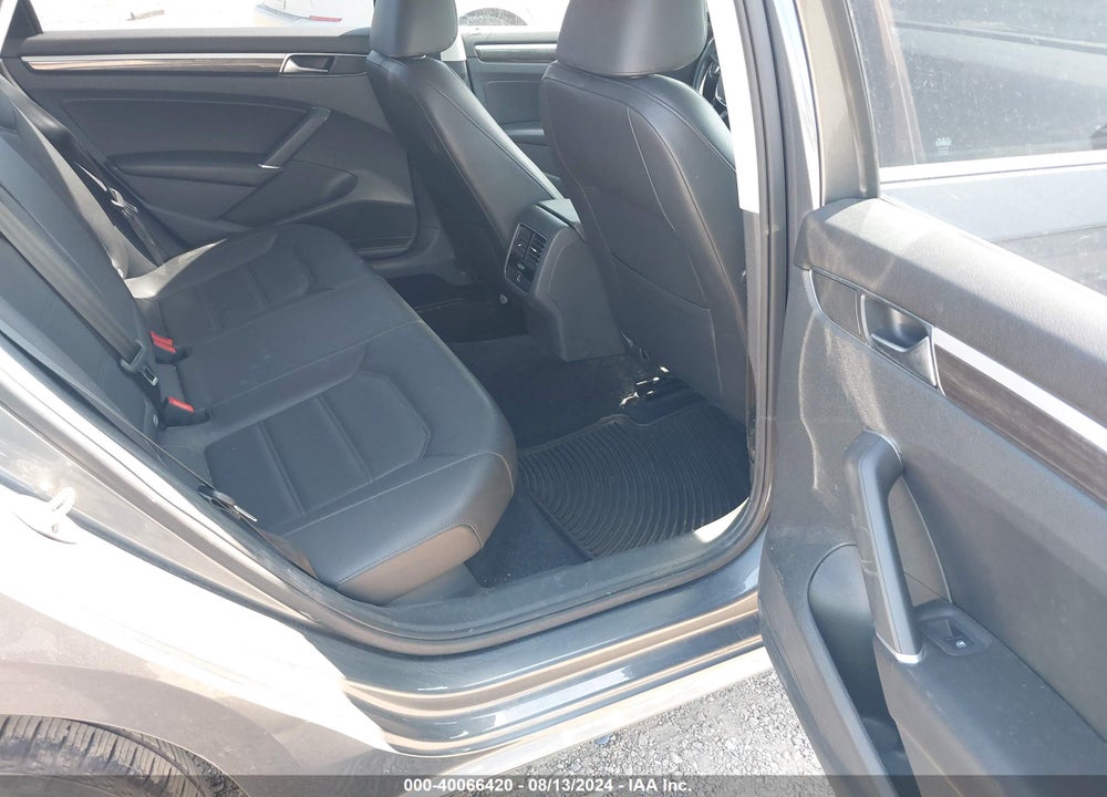 2018 VOLKSWAGEN PASSAT 2.0T SE VIN: 1VWBA7A31JC030063