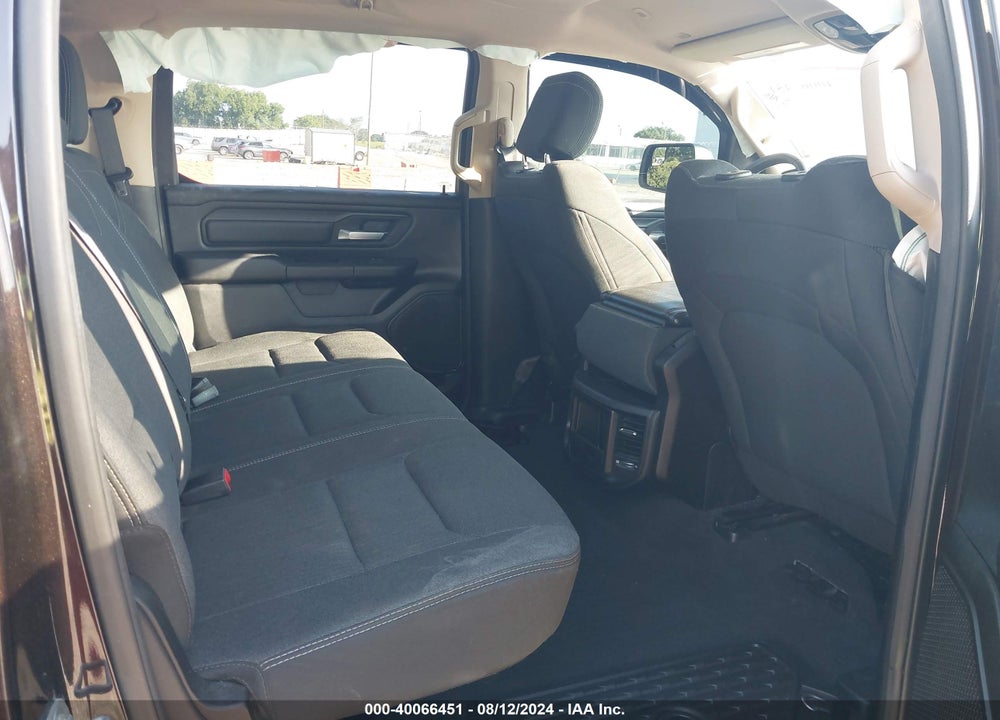 2019 RAM 1500 VIN: 1C6RREGT9KN613497