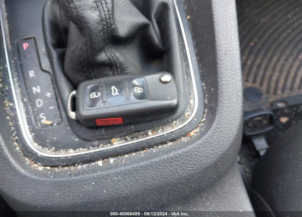 2015 VOLKSWAGEN JETTA 1.8T SE VIN: 3VWD17AJ0FM325328