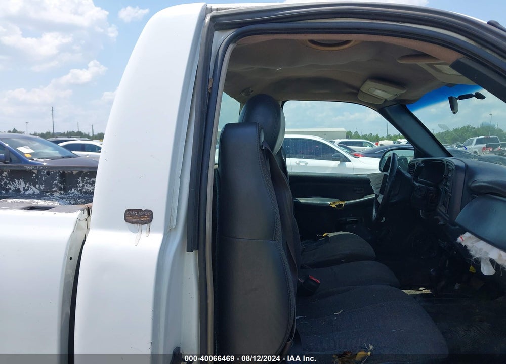 2001 CHEVROLET SILVERADO 1500 VIN: 1GCEK14T21E190401