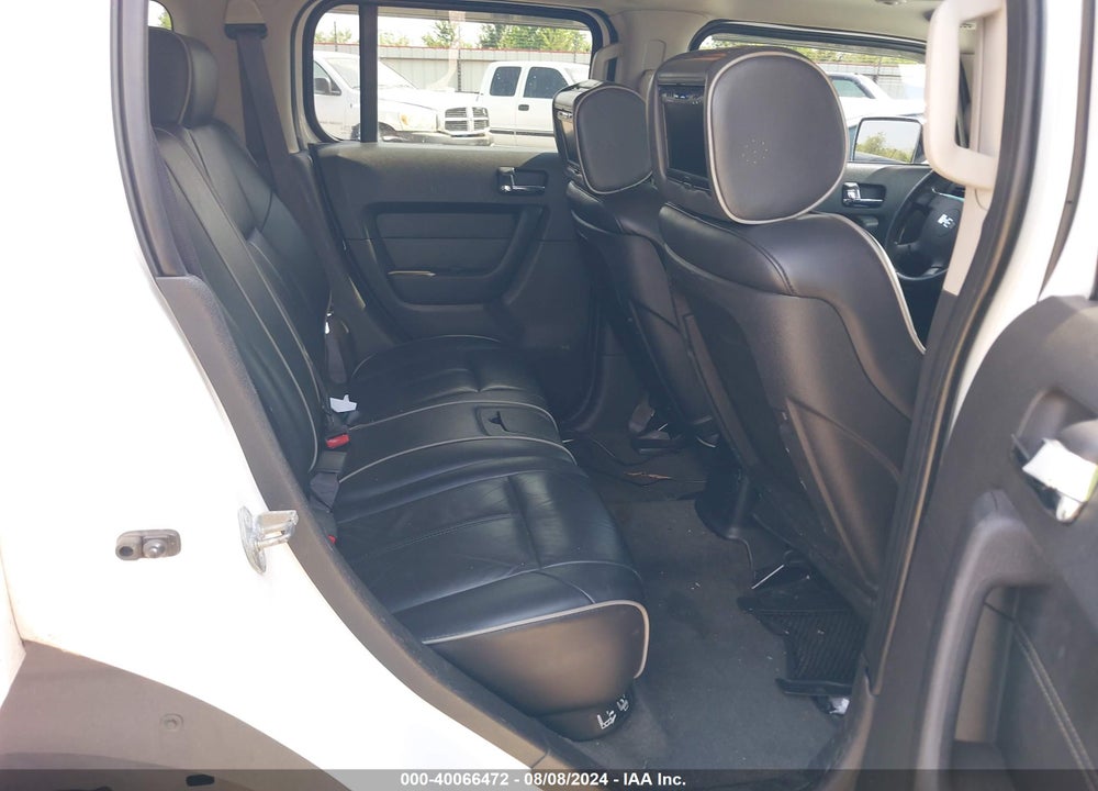 2007 HUMMER H3 SUV VIN: 5GTDN13E878111612