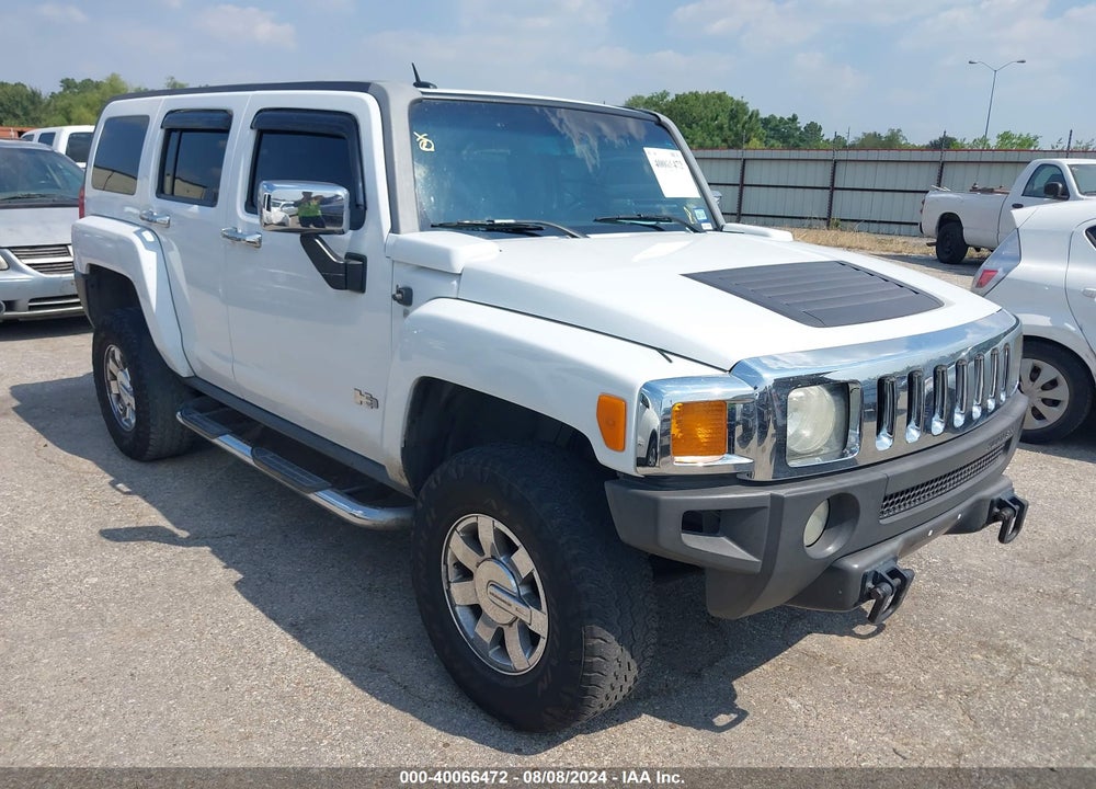 2007 HUMMER H3 SUV VIN: 5GTDN13E878111612