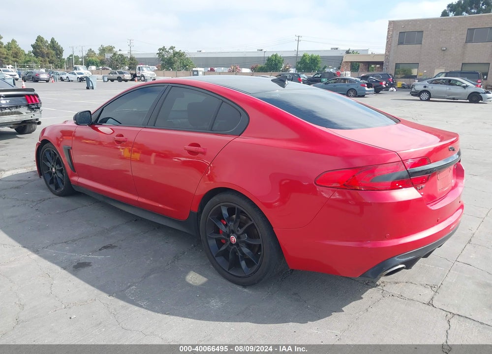 2015 JAGUAR XF VIN: SAJWA0F7XF8U54814