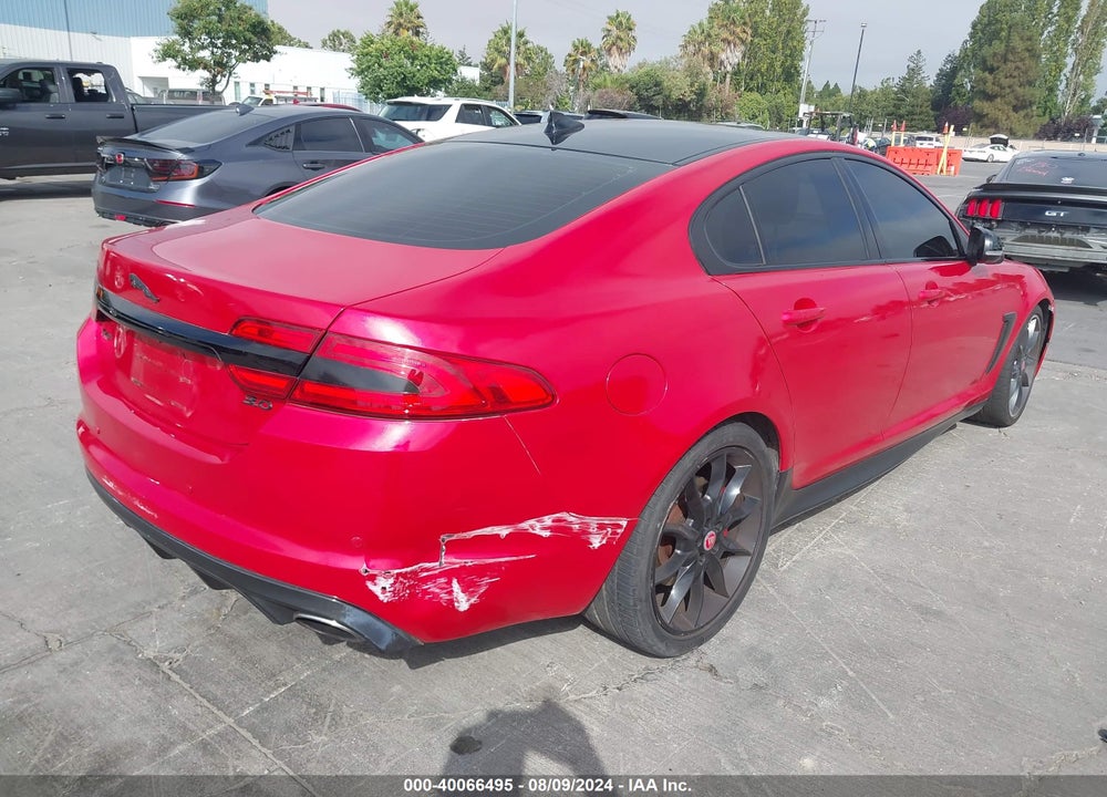 2015 JAGUAR XF VIN: SAJWA0F7XF8U54814