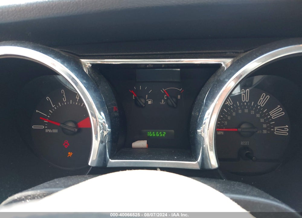 2008 FORD MUSTANG VIN: 1ZVHT80N085140016