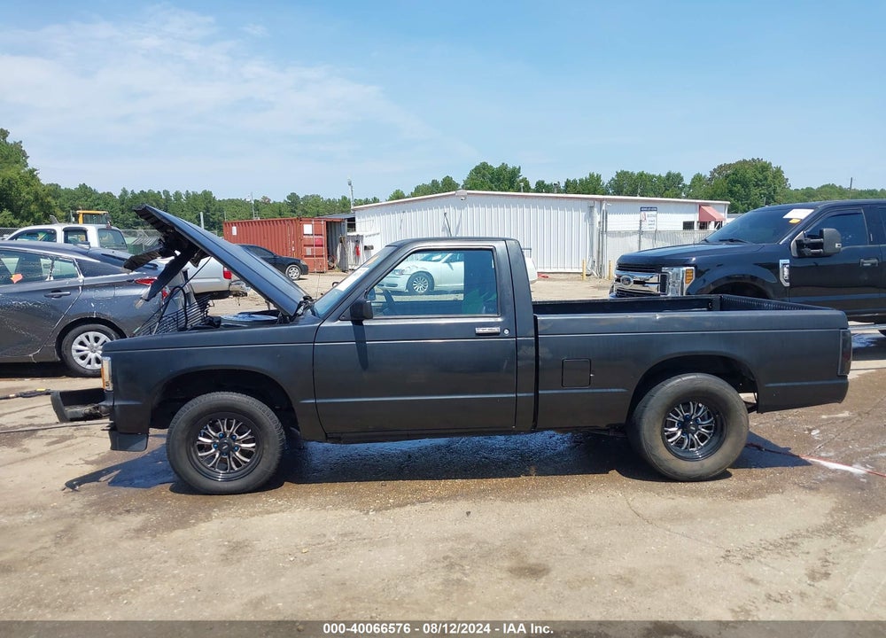 1988 CHEVROLET S TRUCK S10 VIN: 1GCBS14RXJ2193684