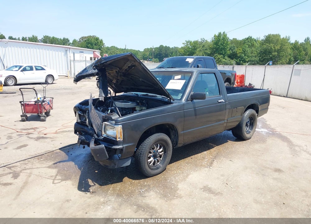 1988 CHEVROLET S TRUCK S10 VIN: 1GCBS14RXJ2193684