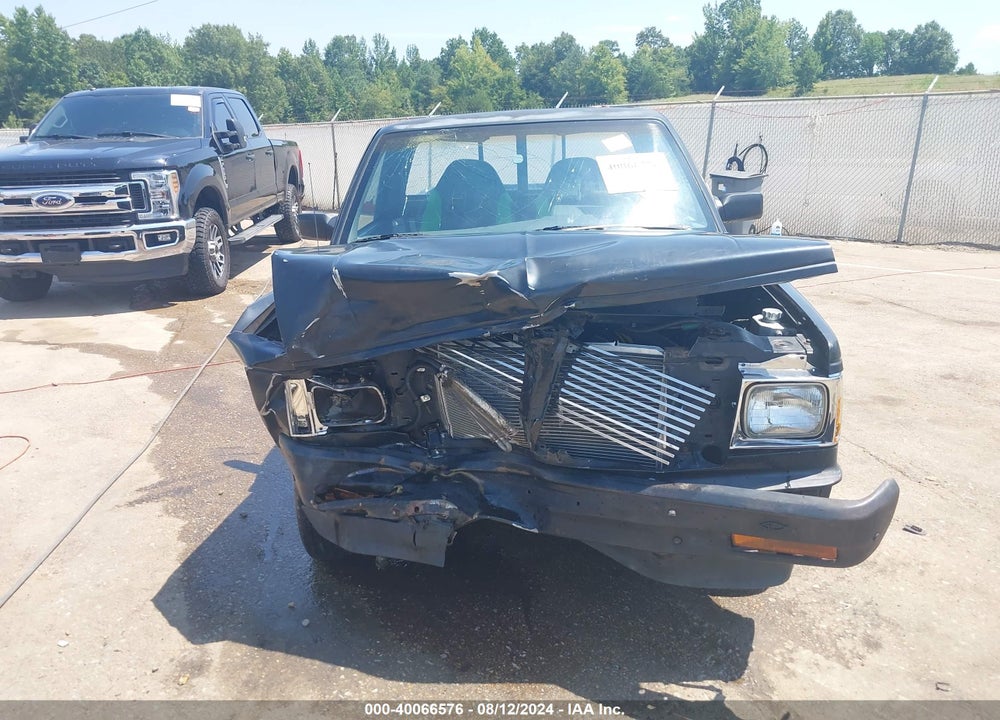1988 CHEVROLET S TRUCK S10 VIN: 1GCBS14RXJ2193684
