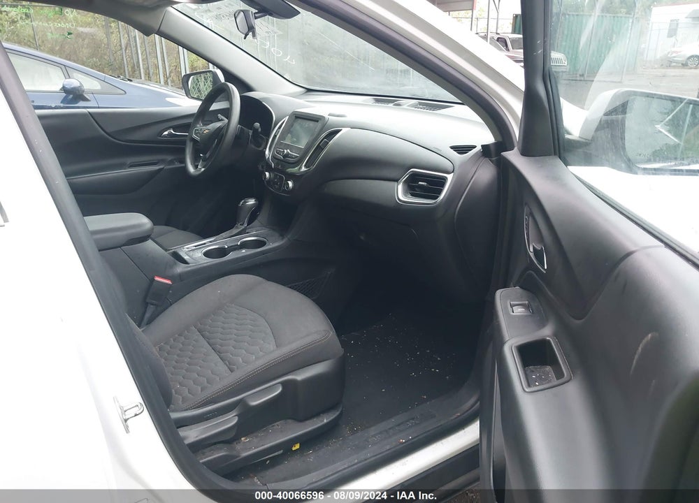 2018 CHEVROLET EQUINOX LT VIN: 2GNAXJEV6J6287743