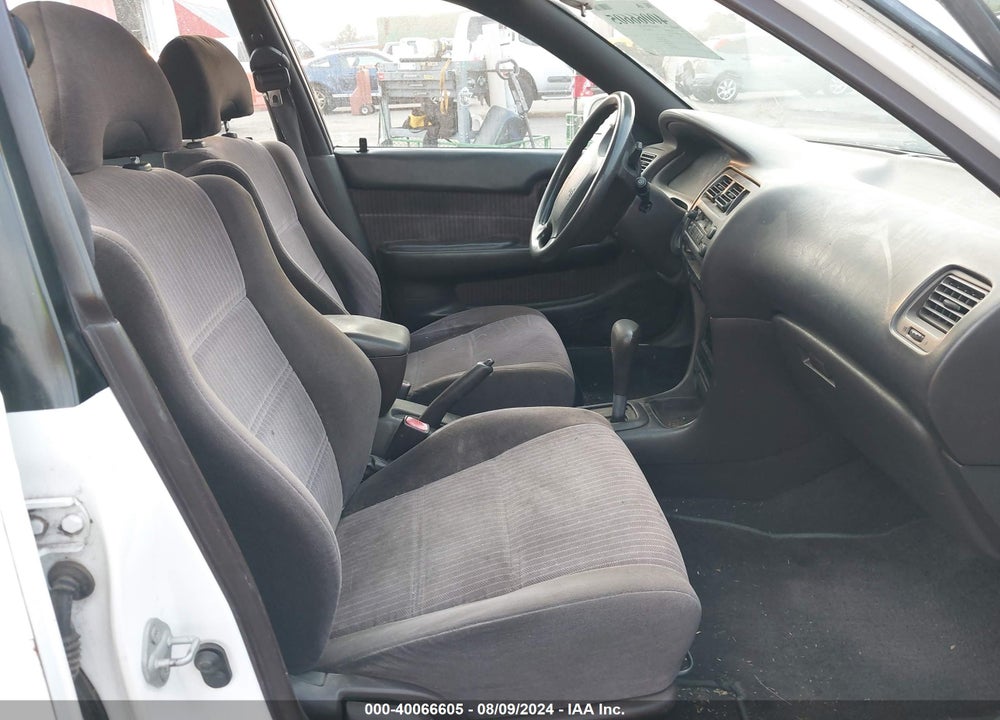 1993 TOYOTA COROLLA LE VIN: 1NXAE00E4PZ056748