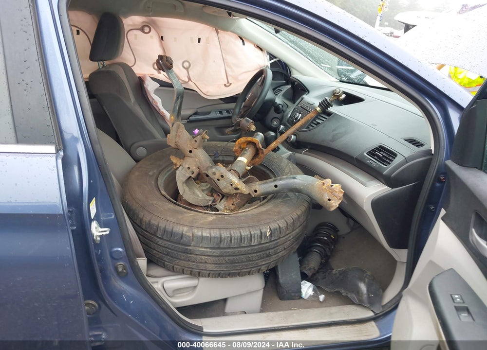 2013 HONDA CR-V LX VIN: 2HKRM4H3XDH658399