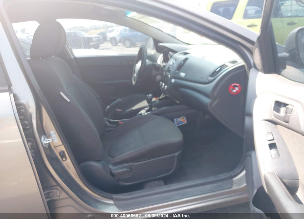 2012 KIA FORTE EX VIN: KNAFU4A21C5632094