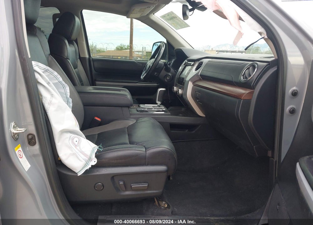 2018 TOYOTA TUNDRA LIMITED 5.7L V8 VIN: 5TFHY5F19JX728918
