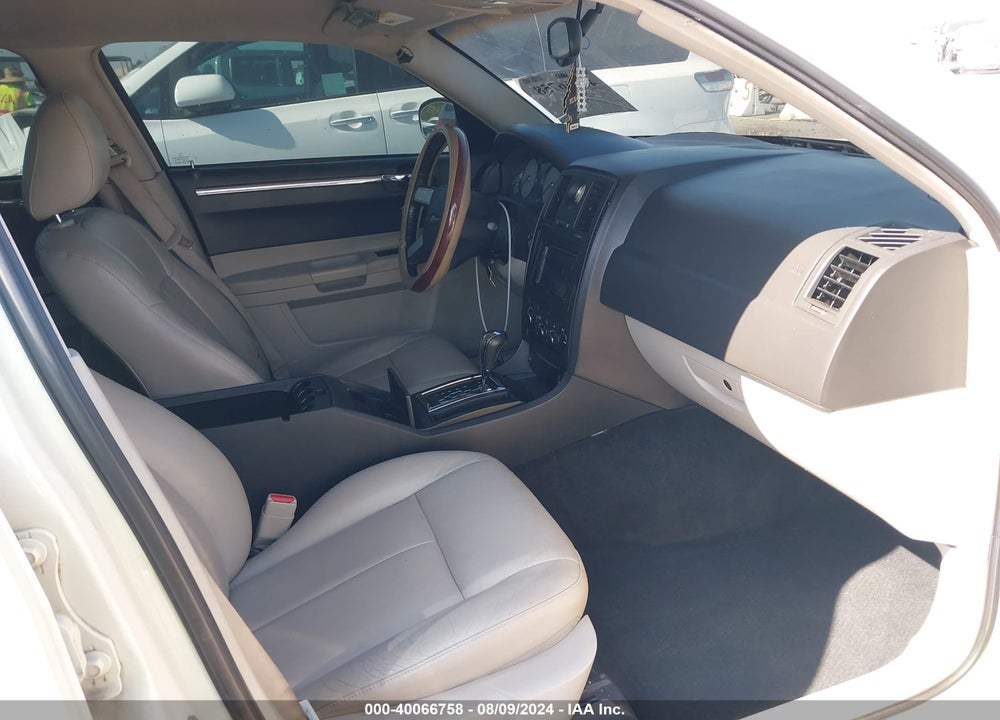 2005 CHRYSLER 300 VIN: 2C3JA53G95H105439