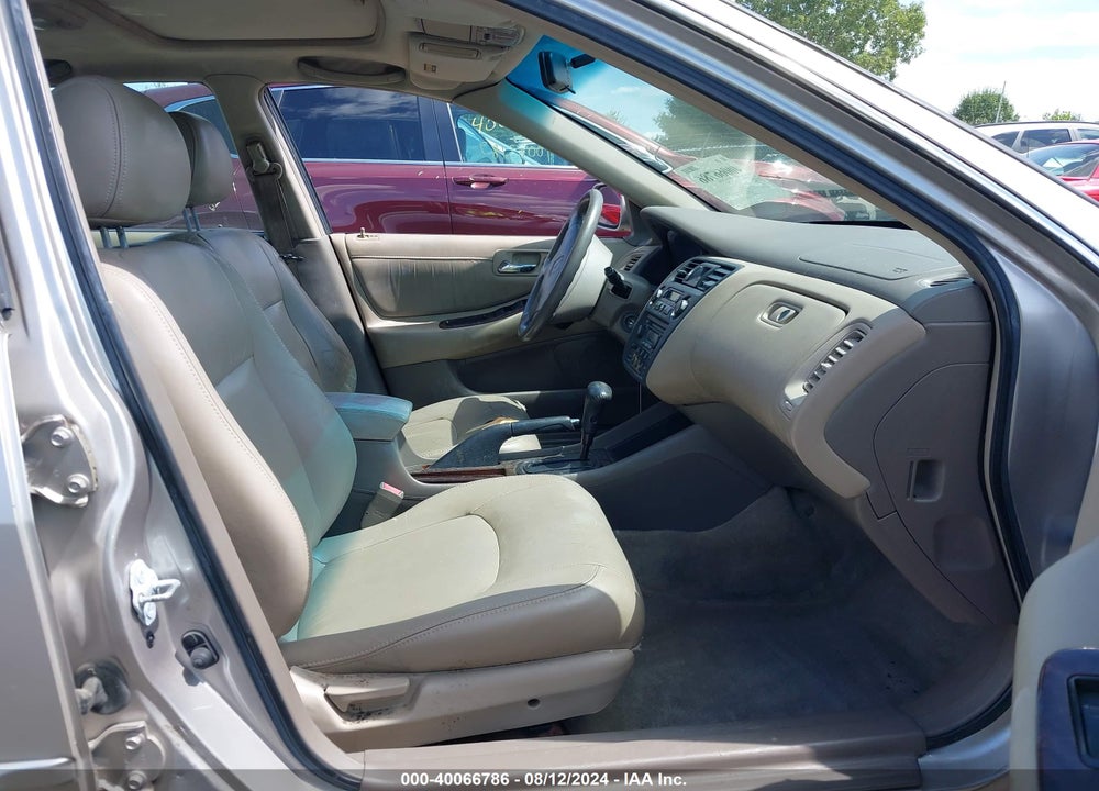 1998 HONDA ACCORD EX V6 VIN: 1HGCG1652WA011412