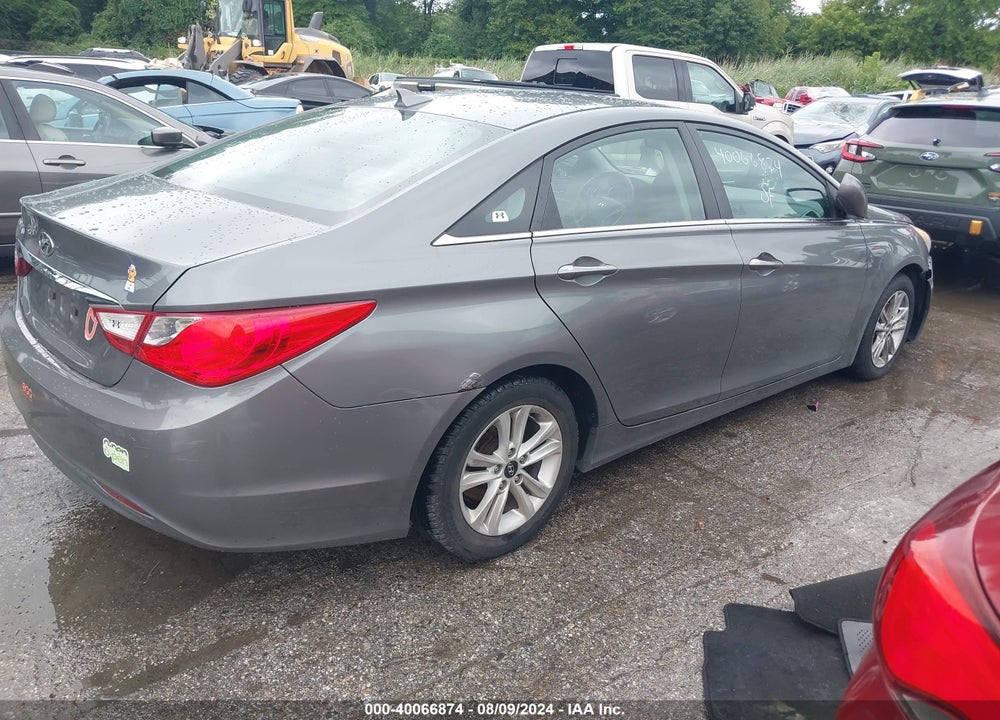 2013 HYUNDAI SONATA GLS VIN: 5NPEB4AC2DH715676